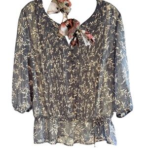 a.n.a. Oversized Semi-Sheer Gray Floral Pleated Button Front Gather Tie Soft Top